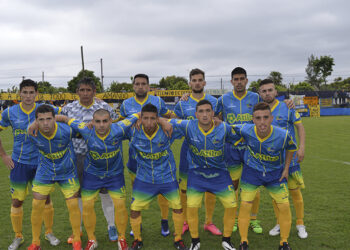 (El equipo titular que recibió a Lugano en cancha del Lechero)