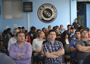 (Charla sobre el TTP en la sede de Avellaneda del Sindicato de Obreros Curtidores)