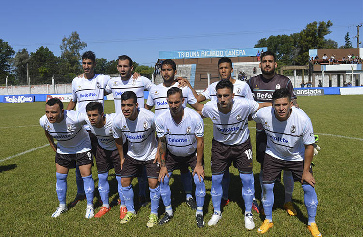 (El once inicial dispuesto por César Rodríguez)