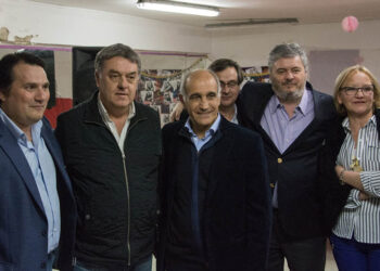 (Darío Kubar, Miguel Jasinsky, Daniel Salvador, Santiago Nino y Reina Silva)