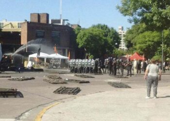 (Represión a los trabajadores en la planta AGR durante la tarde del martes 17 de enero)