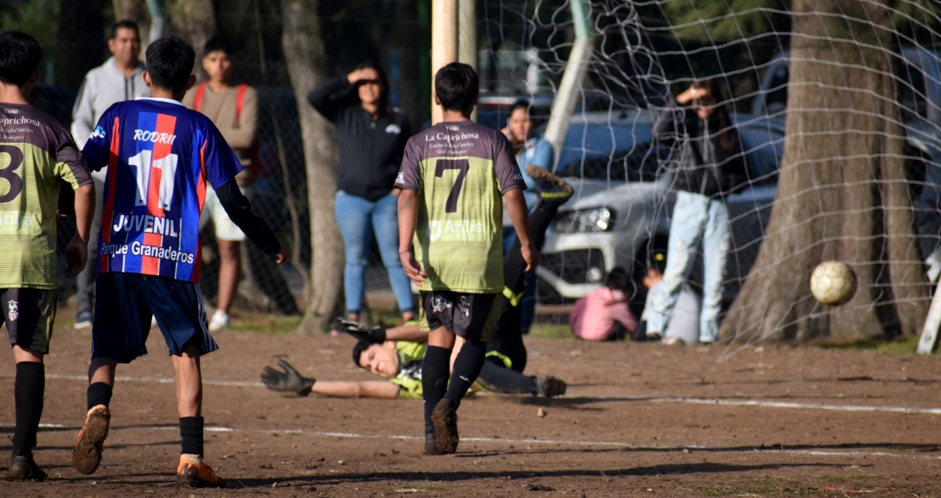 Gol de Parque Granaderos. Primer Tiempo