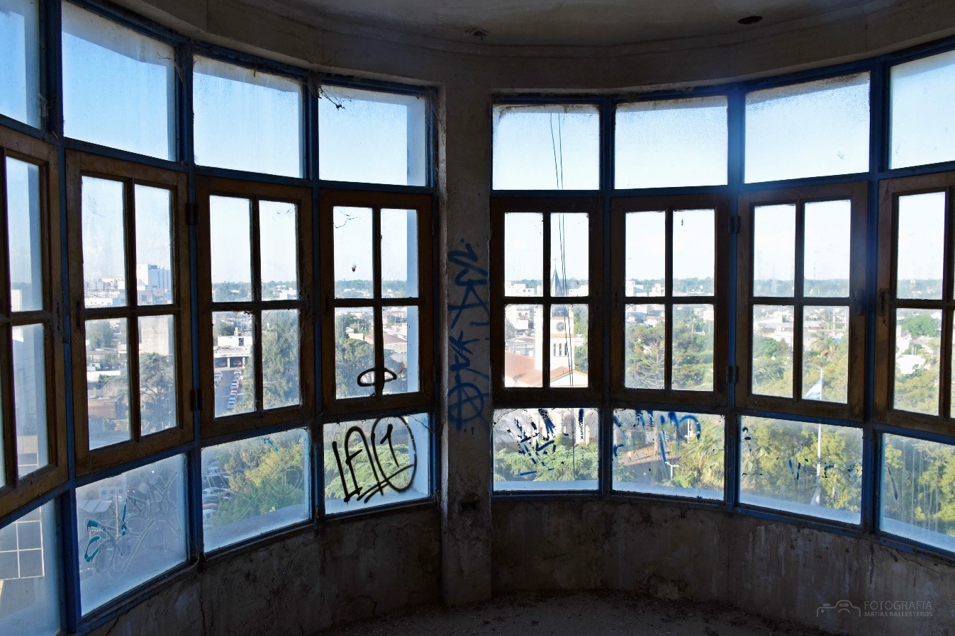 (Vista hacia la plaza Martín Rodríguez | Foto Matías Ballesteros)
